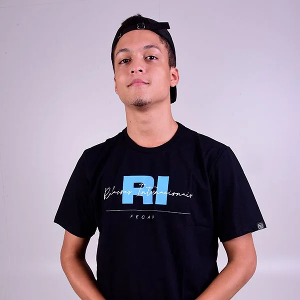 Camiseta Relações Internacionais